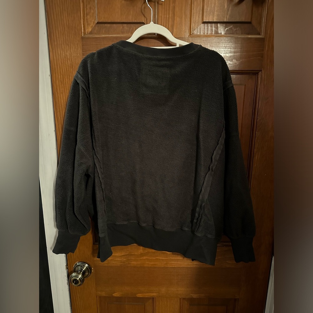 american eagle teddy bear crew neck - Picture 3 of 3